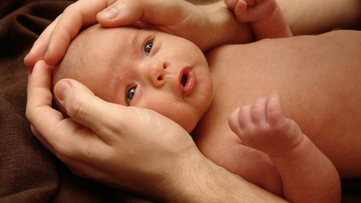 Yeni Doğan Bebek Göbek Kanaması Belirtileri ve Tedavisi